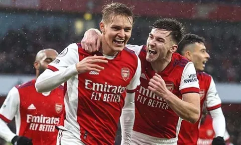 Arsenal đã có một họng pháo đủ sức thay thế Aubameyang