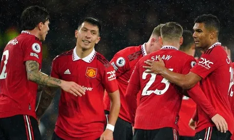 Vidic nói thẳng về đẳng cấp của Martinez