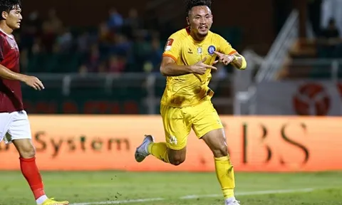 Việt kiều từ giải hạng 5 Pháp ăn mừng bàn đầu tiên tại V.League