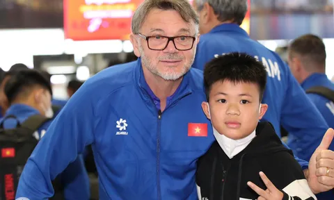 Việt Nam đấu Indonesia, lộ thái độ của HLV Troussier
