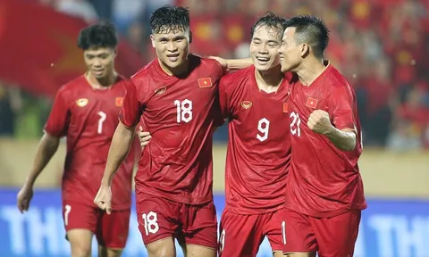 Tuyển Việt Nam đứng im trên bảng xếp hạng FIFA