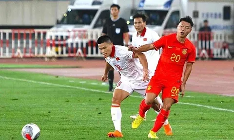 Tiến Linh thẻ đỏ, Việt Nam thua trắng Trung Quốc