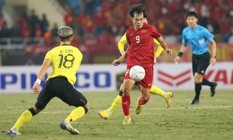 Văn Toàn gặp cú sốc tại Hàn Quốc; Thái Lan bị FIFA "sờ gáy"