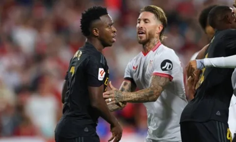 Sevilla đuổi CĐV khỏi sân, Vinicius phản ứng