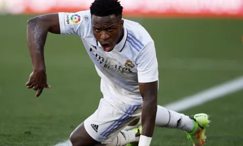 Vinicius: Các anh sẽ không bao giờ có nhiều tiền như tôi