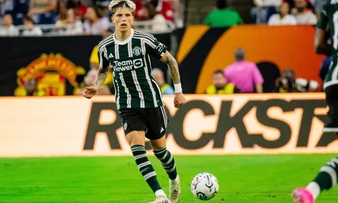 Vinicius Jr khen ngợi sao trẻ M.U