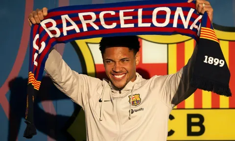 Mới ký HĐ, Barcelona lập tức trình làng tân binh