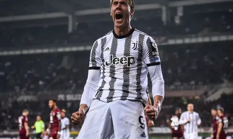 Barcelona tăm tia cùng lúc 5 sao Juventus
