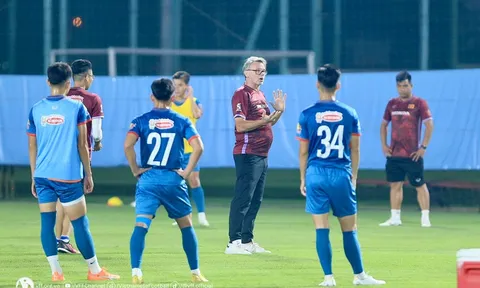 HLV Troussier chốt danh sách đấu Trung, Hàn: Loại Văn Hậu, Tấn Tài, nhiều cầu thủ U23
