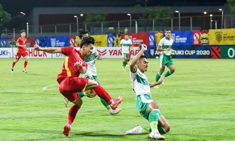 HLV Park: 'Công Phượng xin rời sân do bị chấn thương'