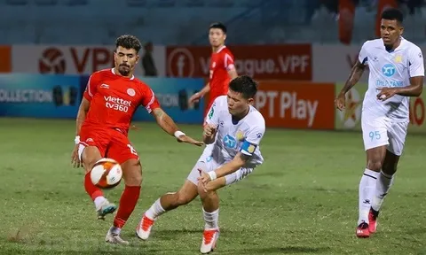 Viettel bay cao trên đôi cánh ngoại binh