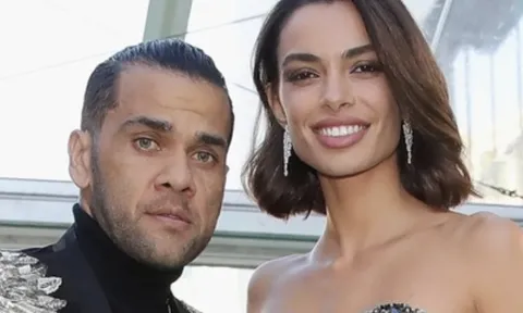 Vợ Dani Alves bị tấn công trên mạng xã hội