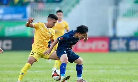 Vòng 10 V-League: Cú ngã ngựa đau đớn; HAGL sa lầy