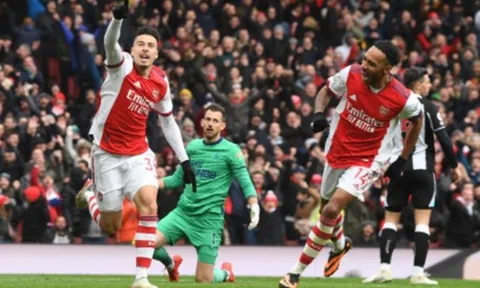 Vòng 13 Premier League: Điểm chưa được của Liverpool, đến lúc thay Aubameyang?