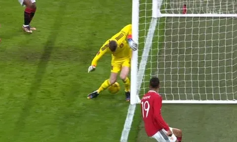 Vòng đấu thảm họa của De Gea và Alisson