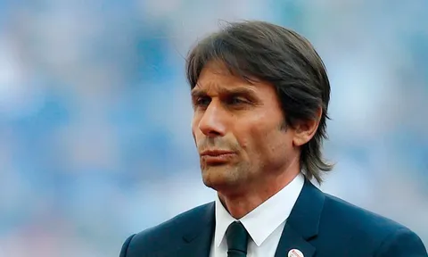 'Conte đã từ chối Newcastle vì đang đợi Man United'