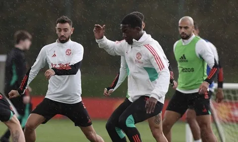 Vừa trở lại, Mainoo khiến CĐV Man Utd phát cuồng vì hình ảnh quen thuộc