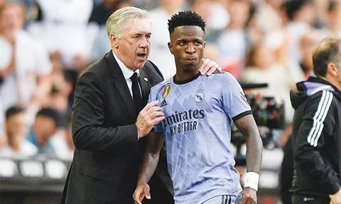 Ancelotti, Florentino Perez và Simeone bênh vực Vinicius