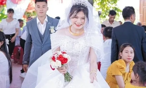 Cựu tiền vệ U23 Việt Nam kết hôn với nữ tuyển thủ