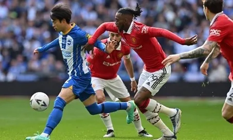 Wan-Bissaka làm lu mờ Mitoma