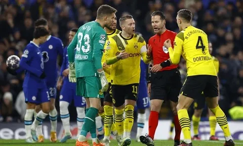 "Có lẽ trọng tài sợ người hâm mộ Chelsea"