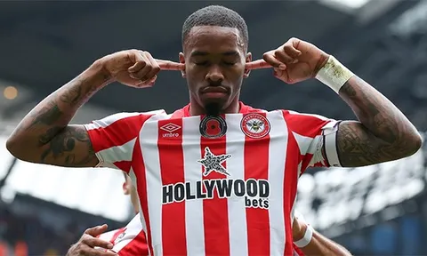 Walcott chỉ ra cái tên Arsenal cần mua sau thất bại trước Porto
