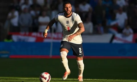 Kyle Walker tự tin trước trận đấu tay đôi với Kylian Mbappe