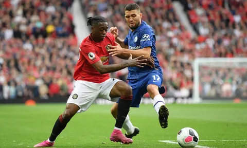 "Cầu thủ Man Utd đó làm tôi nhớ đến Ashley Cole"