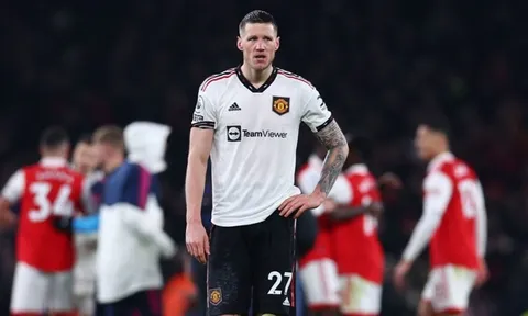 Weghorst gây thất vọng ở MU