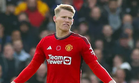 Lý do McTominay bị tước bàn thắng