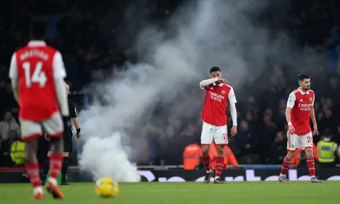 Carragher nêu kịch bản duy nhất để Arsenal có thể vô địch