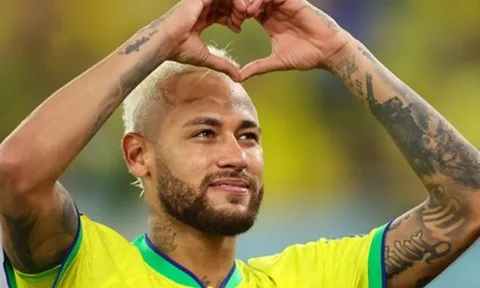 World Cup 2022 và những nghệ sĩ trên cánh đồng khô hạn