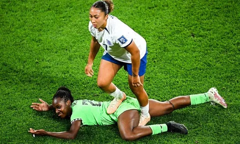 World Cup nữ 2023: Thiếu người, đội Anh thắng nhọc Nigeria trên chấm 11m