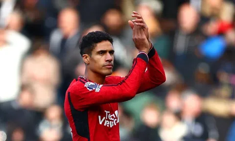 "Cú lừa" Raphael Varane xuất hiện trên TTCN