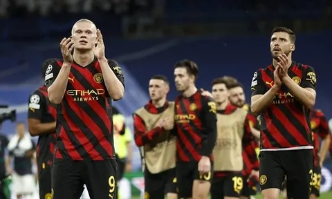 Aguero ngỡ ngàng với cách dùng người của Pep Guardiola