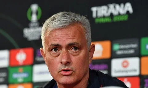 Mourinho: Roma khác biệt vì không sa thải tôi trước chung kết