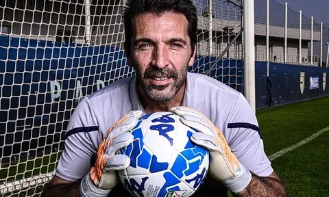 Buffon giải nghệ: Tạm biệt Siêu nhân!