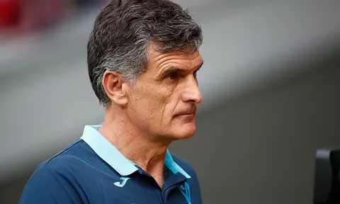 Xác nhận: Đối thủ của Man Utd sắp đón HLV thứ 3 trong mùa giải