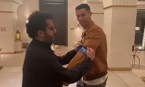 Xác nhận về Ronaldo, cuộc chiến trong mơ với Messi tái hiện