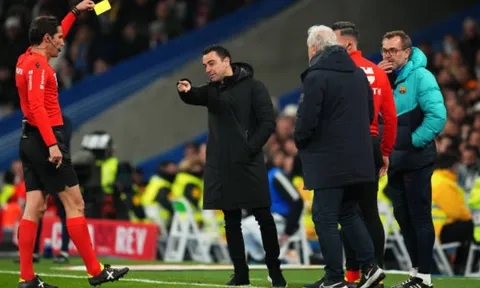 Nhìn Real ngược dòng Liverpool, Xavi dè dặt