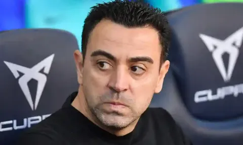 "Xavi phải đặt cược vào cậu ấy"
