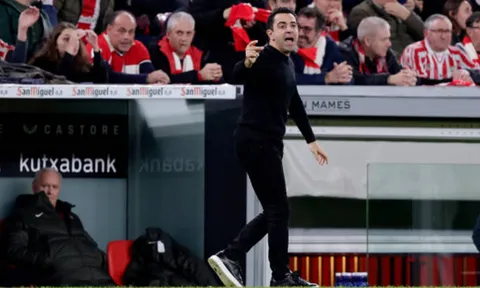 Xavi lý giải tại sao không sử dụng Vitor Roque