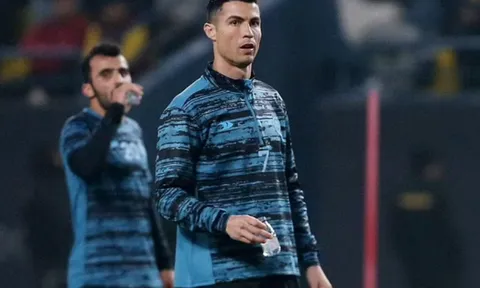 Xavi cảnh báo Cristiano Ronaldo