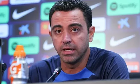 Xavi gây bất ngờ khi hé lộ HLV hình mẫu