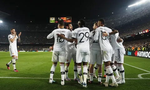 Xavi nói lời ngưỡng mộ Man United