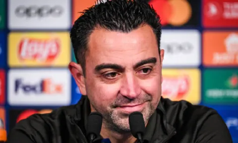 Xavi đưa 2 cầu thủ "lên mây"