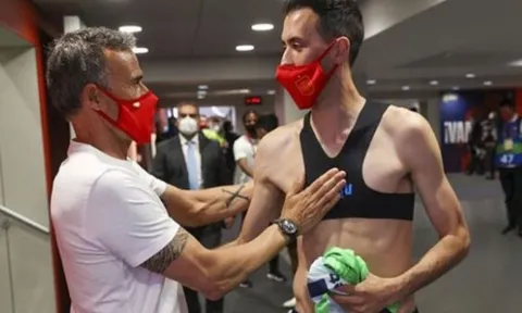 Xavi Simons: Ở Barca, họ không tập gym