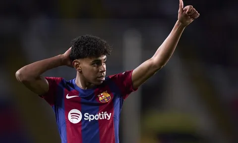 Xavi tâng 2 ngọc quý lên mây
