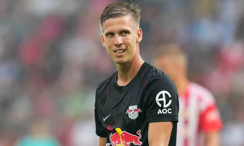 Xavi yêu cầu Barca mua gấp Dani Olmo