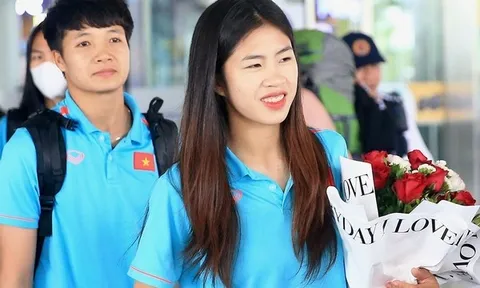 'Xé lưới' tuyển Đức, Thanh Nhã và đồng đội rạng rỡ ngày về nước